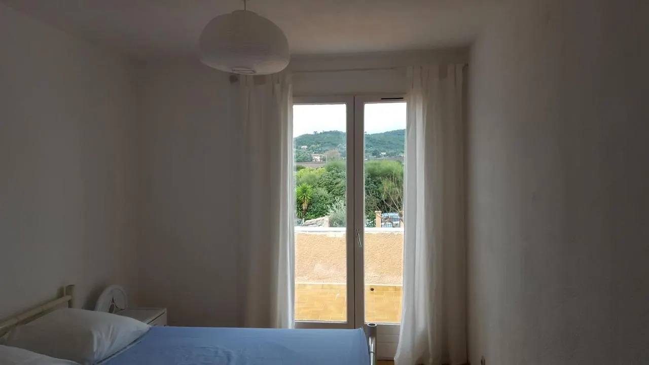 Homeway La Londe-les-Maures 0*,  France